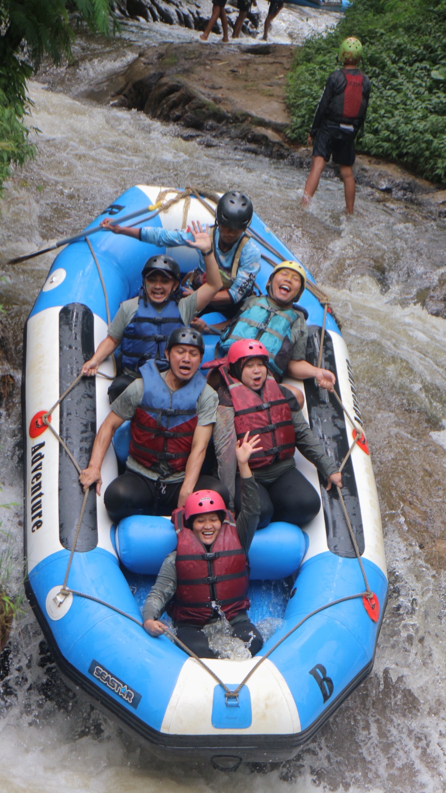 Acara pelantikan pengurus baru Koperasi Syariah BSI di aula kantor
